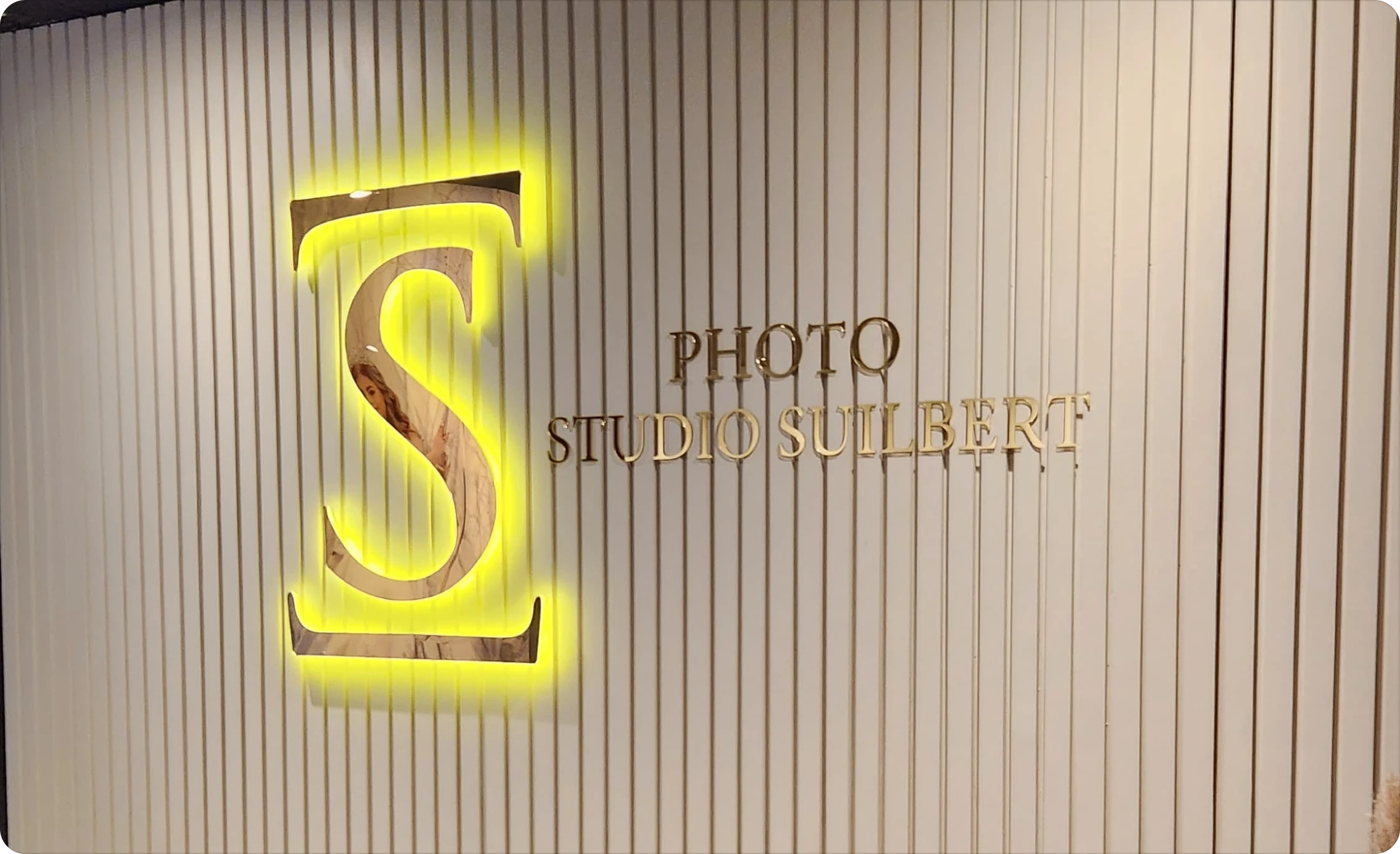 Acrylic Logo 5